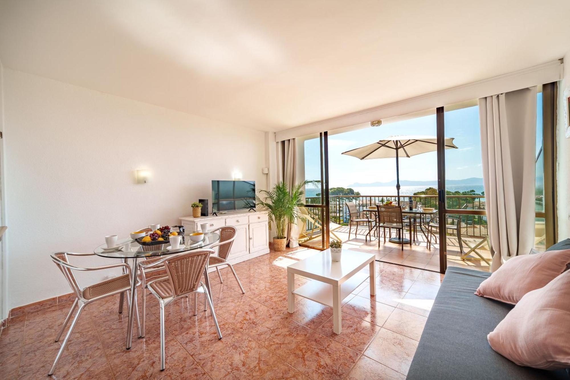 Apartment The Shell Ii, Beach Views And Pool Alcudia  Exterior photo